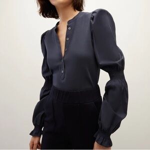 Veronica Beard Effy Puff-Sleeve Top in Navy💕